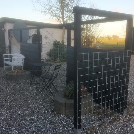 Svalegaarden Guesthouse Særslev Dış mekan fotoğraf