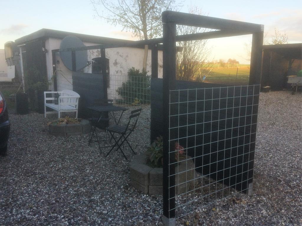 Svalegaarden Guesthouse Særslev Dış mekan fotoğraf